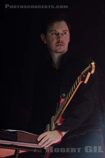 TEAM GHOST - 2011-10-31 - PARIS - La Machine (du Moulin Rouge) - Benoit de Villeneuve